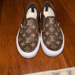 LV Vans